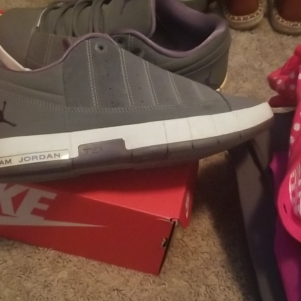 Shoes - Picture 2 of 5